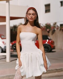 UD_anthropologieweddings_3433063262591610414_28976868_24_08_2024.jpg