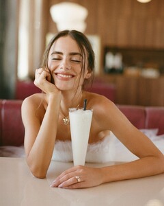 UD_anthropologieweddings_3433787960686233541_28976868_24_08_2024.jpg