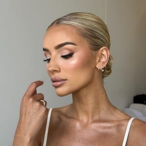 UD_monicamazevskimakeup_3357540795837586138_1522730585_19_08_2024.jpg