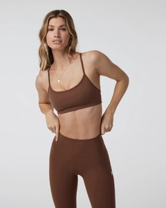 VW1099PEP_FA24_W_ECOMM_sportsbras_FRONT_TOPS_3.jpg
