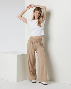 VW4047-SGRD_FA24_W_ECOMM_PANTS_FULL_4.jpg