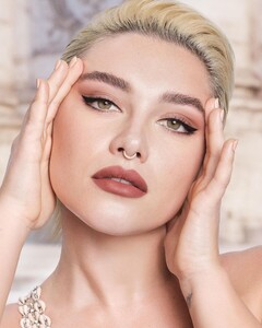 ValentinoBeautyCampaign24_FPD_28229.jpg