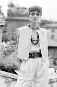 Valentino_Resort_1988_Susanna_Linsmayer_053.jpg