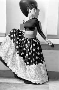 Valentino_Resort_1988_Susanna_Linsmayer_104.jpg