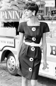 Valentino_Resort_1988_Susanna_Linsmayer_129.jpg
