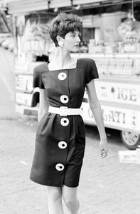 Valentino_Resort_1988_Susanna_Linsmayer_132.jpg