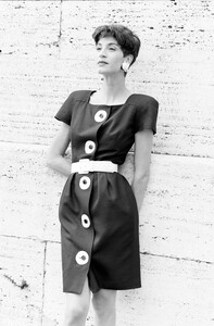 Valentino_Resort_1988_Susanna_Linsmayer_138.jpg