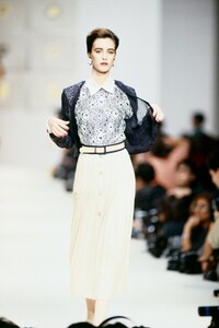 Valentino_SS1989_Cristiana_Mucci_01.thumb.jpg.76b5a7c2dfb820315be919bd0e715914.jpg