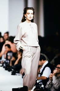 Valentino_SS1989_Cynthia_Anthonio_02.thumb.jpg.bc67640eb35ee2d379b9986257523811.jpg