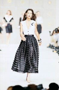 Valentino_SS1989_Marpessa_05.jpg