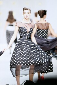 Valentino_SS1989_Olatz.jpg