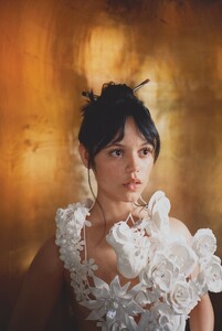 VanityFair_JennaOrtega0.thumb.jpg.ba29200ec9fe6e903a5d4365ec8fffcd.jpg