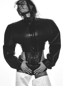 Victoria-Beckham---Vogue-Australia-August-2024-06.jpg