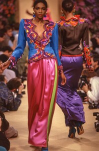 Yves_Saint_Laurent_SS1989_Roshumba.jpg