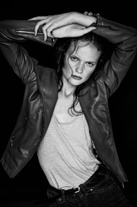 anna_a4.thumb.jpg.4bec68e1cd2161907251b9d7ffbedd4a.jpg
