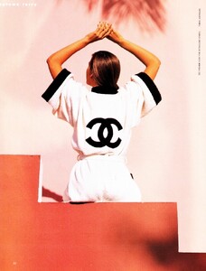 bazaar_us_may_1992_30.thumb.jpg.90842c7314706b622c2842d093842ec5.jpg