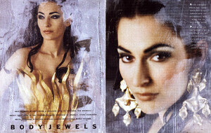body_jewels_01_02.thumb.jpg.34adc79b96f83adadd675199d76a754b.jpg