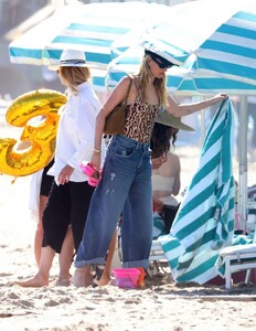 cameron-diaz-celebrating-a-kids-birthday-with-her-friend-behati-prinsloo-in-santa-barbara-06-27-2024-6.jpg