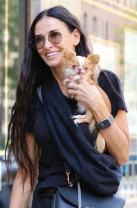 demi-moore-06-06-2024-1.thumb.jpg.4ecd7fe5b98b38cd3018031fed4dc917.jpg