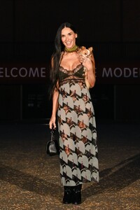 demi-moore-at-gucci-cruise-2025-fashion-show-in-london-05-13-2024-1.jpg