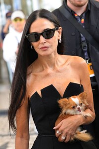 demi-moore-at-hotel-martinez-in-cannes-05-19-2024-4.jpg