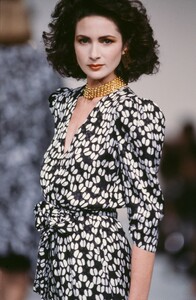 evelyneperettigl877.thumb.jpg.e0cae5849d0b5ef4fec131fa69332822.jpg