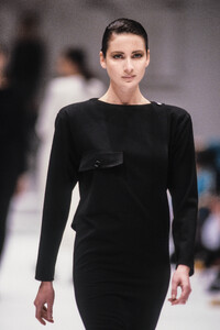 evelyneperettils872-.thumb.jpg.72712c76a61fad3ae25afb4bf5dbb253.jpg