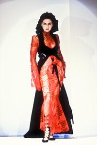 evelyneperettitm924.thumb.jpg.56a9817ee4ffe41ebe5dcd9caeded050.jpg