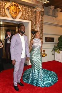 gabrielle-union-and-dwyane-wade-leave-their-hotel-for-the-2024-met-gala-in-new-york-05-06-2024-0.jpg