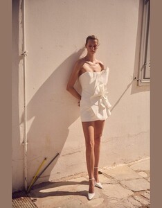 http___static.theiconic_com.au_p_bardot-7221-9295302-2.thumb.jpg.b1846313edf7036ab68930a2e6c06b29.jpg