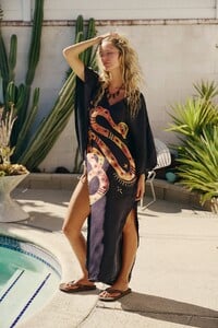 images.urbndata-3.thumb.jpg.361a50190c2fa807a0a19479057760c8.jpg
