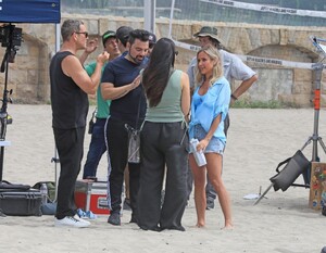 kristin-cavallari-and-tori-spelling-on-torrance-beach-in-south-bay-08-12-2024-4.jpg