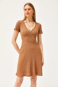 kruvaze-yaka-kisa-kollu-mini-klos-elbi-931-4a.jpg