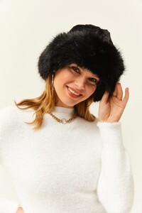 kurk-detayli-pelus-sapka-siyah-07d-41.jpg