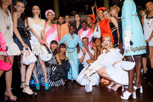 paris_couture_2023_patou_backstage_acielle_016.thumb.jpg.9596800e5dffd27320cf72d53b6cd279.jpg
