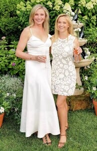 reese-witherspoon-cameron-diaz-gwyneth-paltrow-at-avaline-wine-dinner-07-27-2024-2.jpg