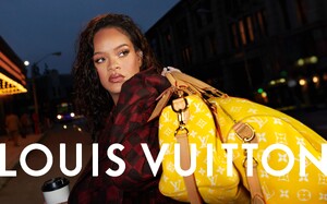 rihanna-mens-campaign-1-649997671e0bd.jpg