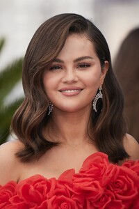 selena-gomez-at-emilia-perez-photocall-at-cannes-film-festival-05-19-2024-15.jpg