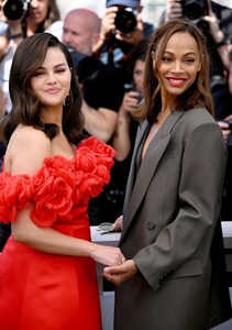 selena-gomez-at-emilia-perez-photocall-at-cannes-film-festival-05-19-2024-4.jpg