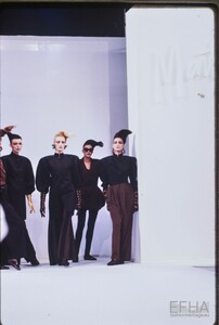 sharonspurrellbrynjasverrisevelyneperettiothermugler1987maybe.thumb.jpeg.90927463eeb038fdef2c47a587d4b1f2.jpeg