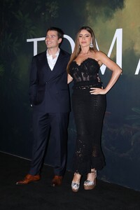 sofia-vergara-at-her-toma-event-in-west-hollywood-06-07-2024-1.jpg