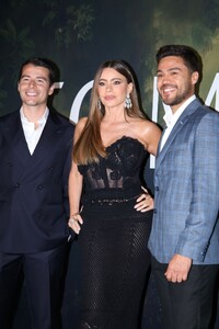 sofia-vergara-at-her-toma-event-in-west-hollywood-06-07-2024-2.jpg