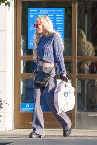 tori-spelling-shopping-at-rite-aid-in-calabasas-04-03-2024-6.jpg