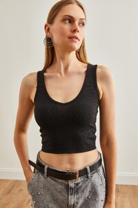 v-yaka-fitilli-crop-tisort-siyah-4-15ad.jpg