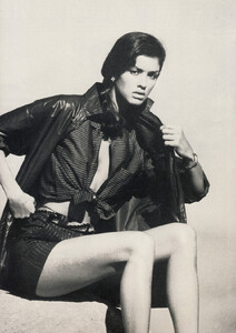 vogue_paris_junejuly_1979__janice_dickinson__mike_reinhardt__3.thumb.jpg.30f96b317c03e1856ea78b8e3584a56f.jpg