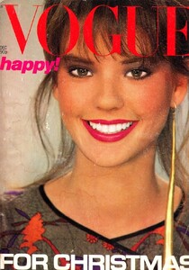 vogue_uk_december_1979_1.thumb.jpg.450cb1f9abdfa7d4bbfeeee1b2d73775.jpg