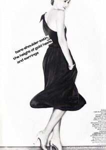 vogue_uk_december_1979_25.thumb.jpg.ff6c0040e76c2226fa35fcd25906804b.jpg