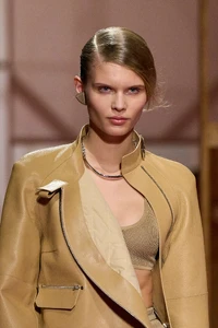 00001-hermes-spring-2025-ready-to-wear-detail-credit-gorunway.thumb.webp.b8c47408c206d8ac3a424ba29c4b1eac.webp