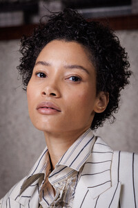 00005-stella-mccartney-spring-2024-ready-to-wear-beauty-credit-gorunway.thumb.jpg.7585f1306246d4cbf3fedd644e98297a.jpg