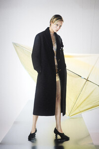 00008-shang-xia-spring-2024-ready-to-wear-credit-brand.thumb.jpg.f785eaa386b6f64e12395b7d7960c433.jpg